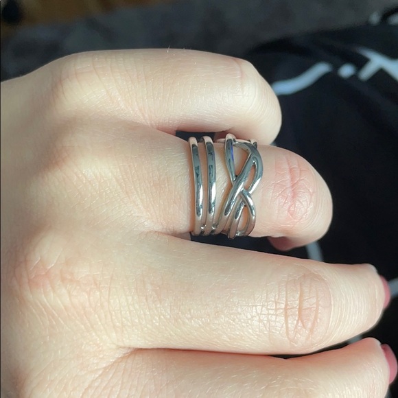 Cute ring - Picture 1 of 4